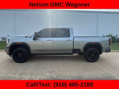 Used 2025 GMC Sierra 2500 AT4 w/ AT4 Premium Plus Package AWD/4WD image 8