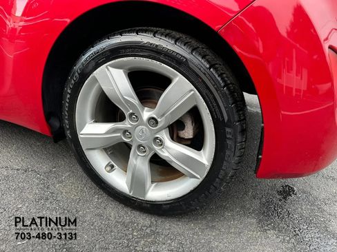 Used 2015 Hyundai Veloster FWD image 21