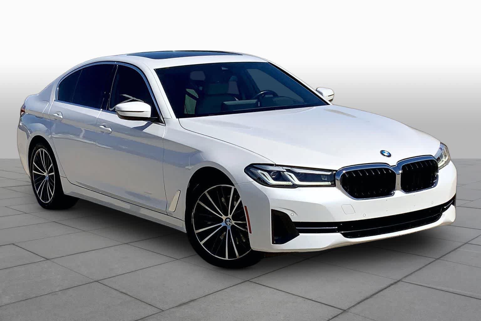 Used 2022 BMW 540i w/ Premium Package RWD image 3