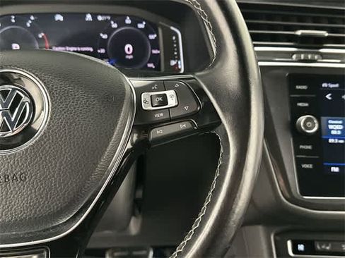 Certified 2020 Volkswagen Tiguan SEL Premium R-Line image 10