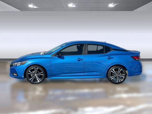 Used 2023 Nissan Sentra SR w/ Electronics Package image 2