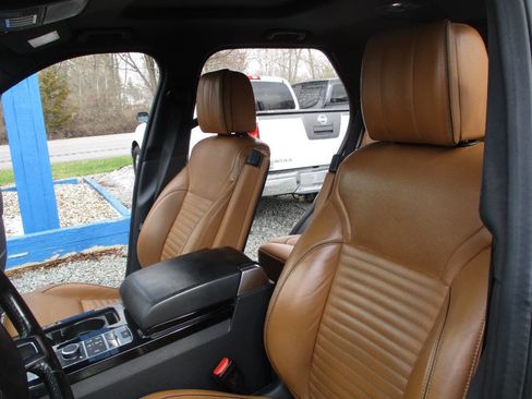 Used 2017 Land Rover Discovery HSE Luxury image 21