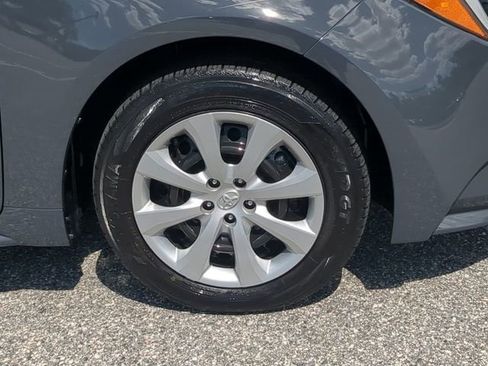 Certified 2025 Toyota Corolla LE image 11