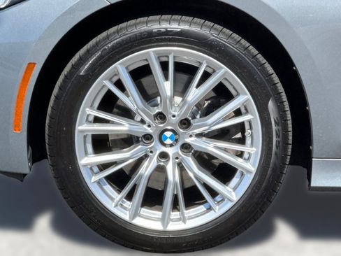Used 2023 BMW 330i Sedan w/ Convenience Package RWD image 13