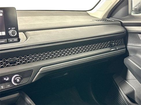 Used 2023 Honda Accord LX image 21