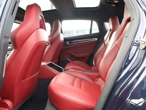 Used 2018 Porsche Panamera 4S image 22
