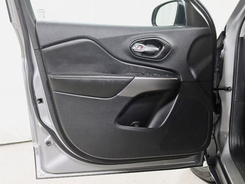 Used 2021 Jeep Cherokee Latitude Lux image 29