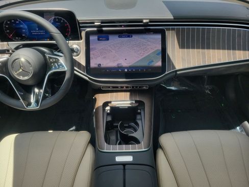 New 2026 Mercedes-Benz E 350 4MATIC Sedan image 13