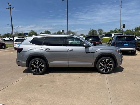 New 2026 Volkswagen Atlas SEL Premium R-Line AWD/4WD image 4