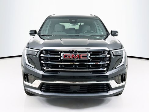 Used 2025 GMC Acadia Elevation FWD image 2