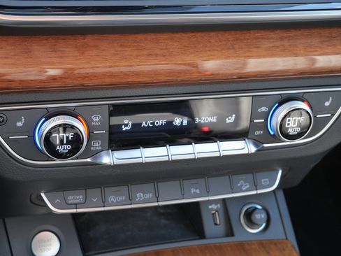 Used 2023 Audi Q5 2.0T Premium w/ Convenience Package image 26