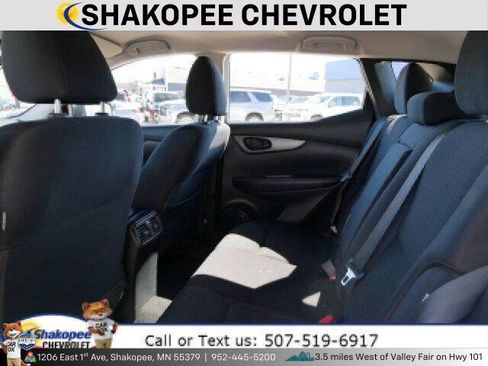 Used 2021 Nissan Rogue Sport S image 9