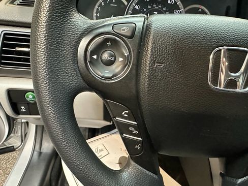 Used 2013 Honda Accord LX image 21
