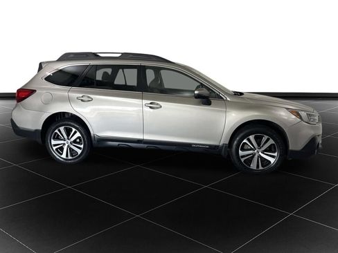 Used 2018 Subaru Outback 2.5i Limited AWD/4WD image 6