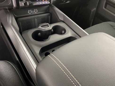 New 2026 RAM 2500 Big Horn AWD/4WD image 28