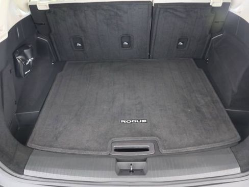 Used 2023 Nissan Rogue SV image 20