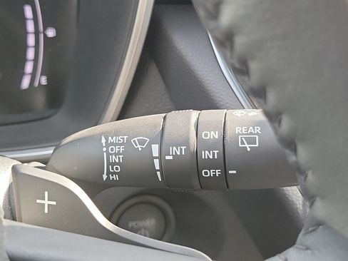 Used 2024 Toyota Corolla Cross AWD Hybrid w/ Convenience Package image 33
