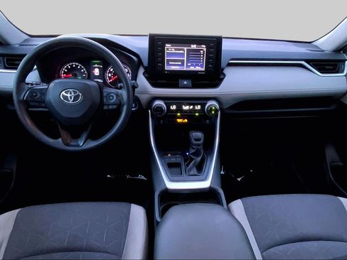 Used 2020 Toyota RAV4 XLE w/ Convenience Package FWD image 15