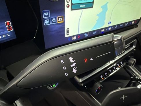 Certified 2025 Chevrolet Traverse LT image 17