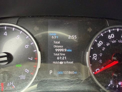 Used 2019 Toyota RAV4 XLE w/ Convenience Package AWD/4WD image 12