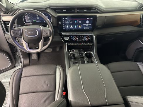 Used 2024 GMC Sierra 1500 Denali AWD/4WD image 15