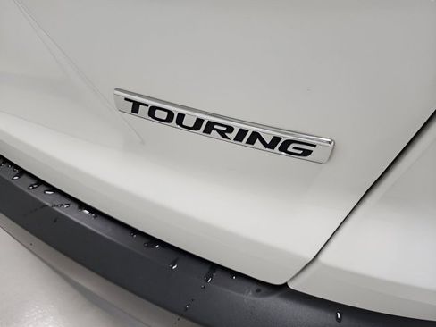 Certified 2019 Honda CR-V Touring image 9