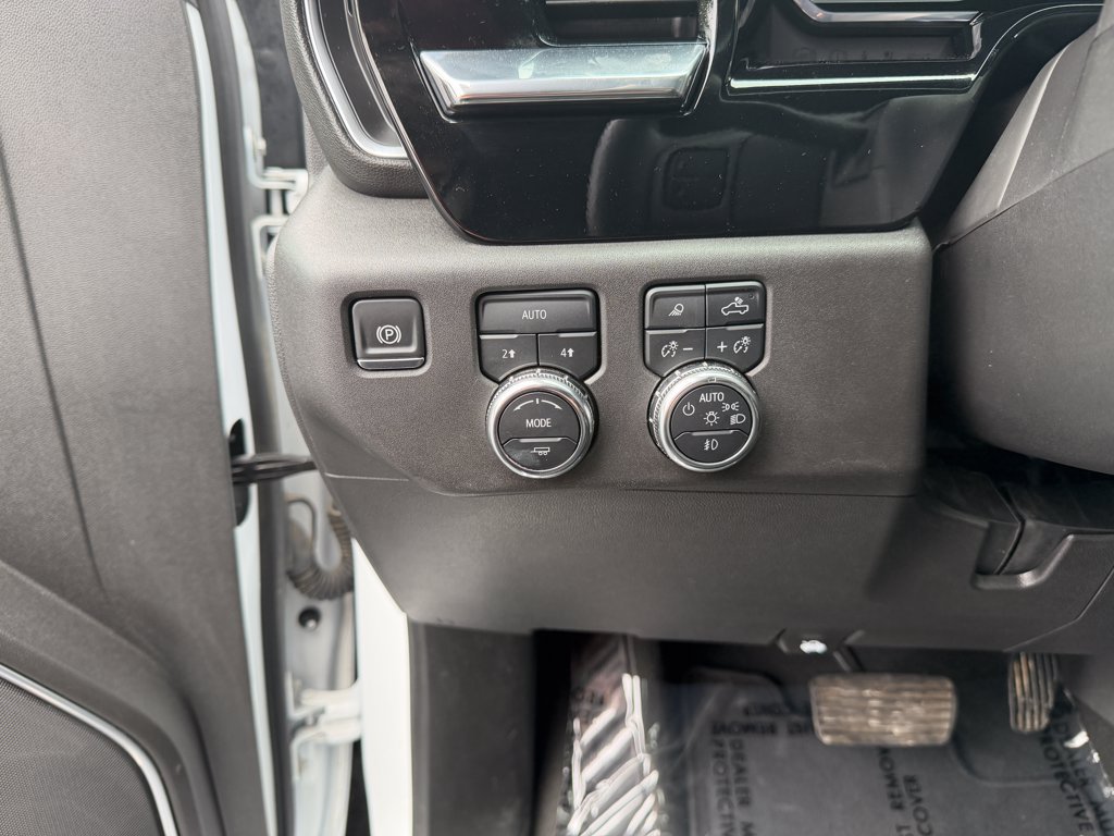 Used 2025 GMC Sierra 1500 SLT AWD/4WD image 21