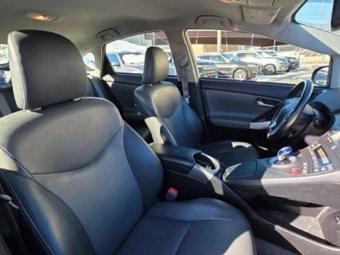 Used 2014 Toyota Prius Four image 31
