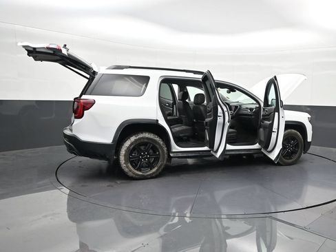 Used 2023 GMC Acadia AT4 w/ Technology Package AWD/4WD image 31