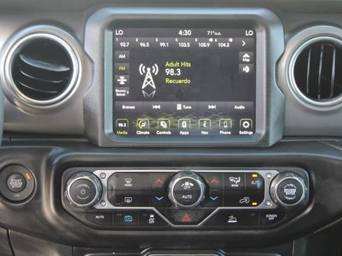 Used 2023 Jeep Wrangler Unlimited Rubicon 4xe AWD/4WD image 18