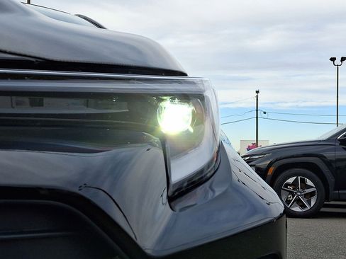 Used 2025 Toyota Corolla Premium image 34