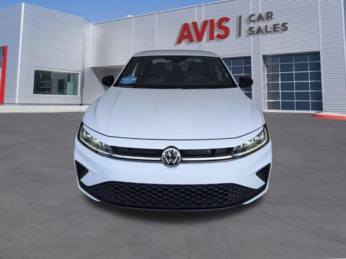 Used 2025 Volkswagen Jetta Sport FWD image 2