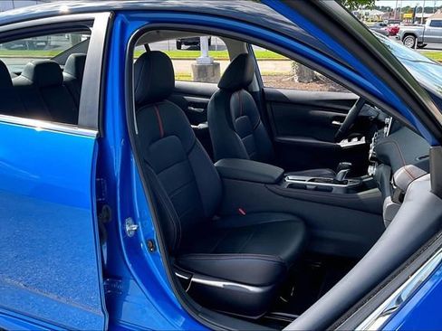 Certified 2024 Nissan Sentra SR w/ SR Premium Package FWD image 27