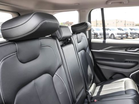 Used 2022 Jeep Grand Cherokee Limited 4xe AWD/4WD image 37