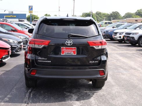 Used 2019 Toyota Highlander XLE AWD/4WD image 6