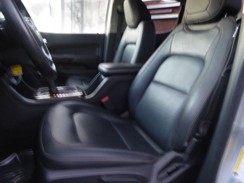 Used 2017 GMC Canyon SLT w/ Trailering Package image 15