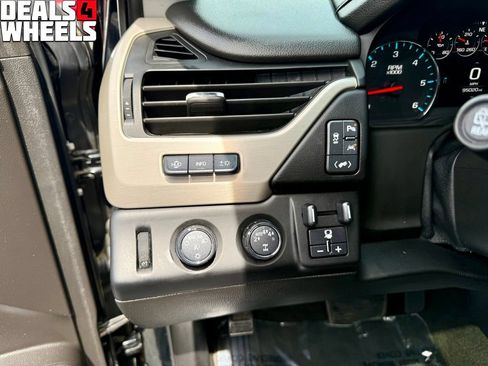 Used 2017 GMC Yukon XL Denali w/ Open Road Package AWD/4WD image 16