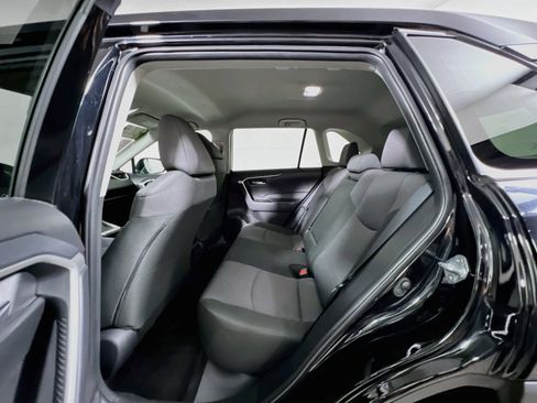 Used 2025 Toyota RAV4 XLE FWD image 28