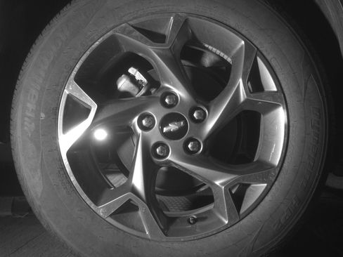 Used 2025 Chevrolet Trax LT FWD image 15