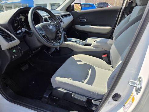 Used 2022 Honda HR-V LX image 10
