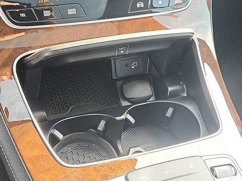 Used 2022 Mercedes-Benz E 350 4MATIC Sedan image 25