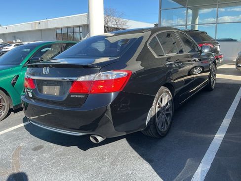 Used 2015 Honda Accord Sport image 4
