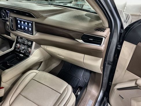 Used 2021 GMC Yukon XL Denali w/ Max Trailering Package AWD/4WD image 32