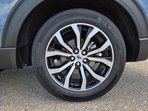 Used 2025 Ford Explorer ST-Line RWD image 9