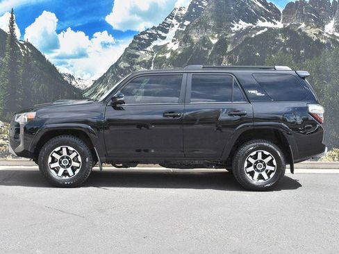 Certified 2021 Toyota 4Runner TRD Off-Road Premium w/ Moonroof Package image 7