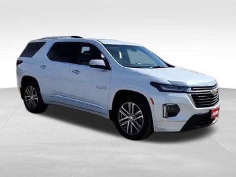 Certified 2023 Chevrolet Traverse High Country image 2