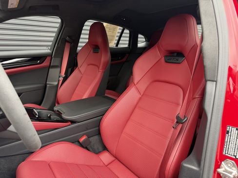 Certified 2026 Porsche Panamera GTS image 5