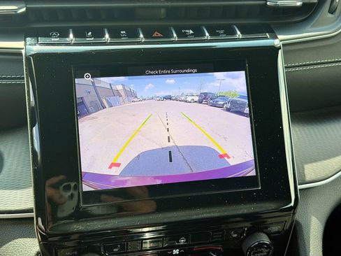 Used 2024 Jeep Grand Cherokee Altitude RWD image 29