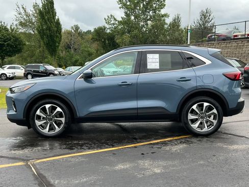Certified 2023 Ford Escape Platinum AWD/4WD image 37