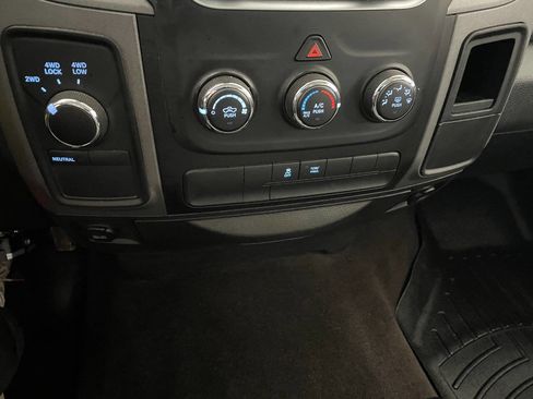 Used 2015 RAM 1500 Express image 36